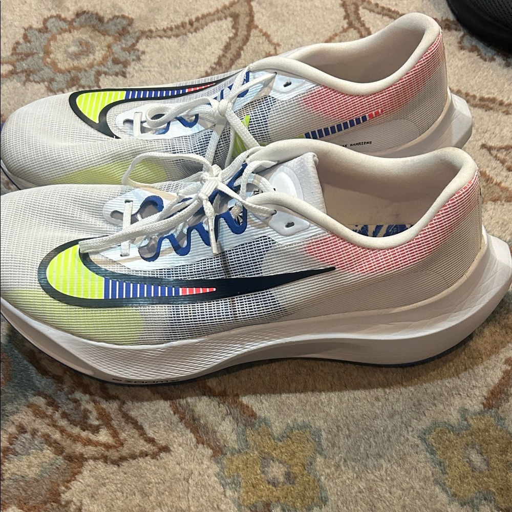NIKE zoom fly 5 running shoes